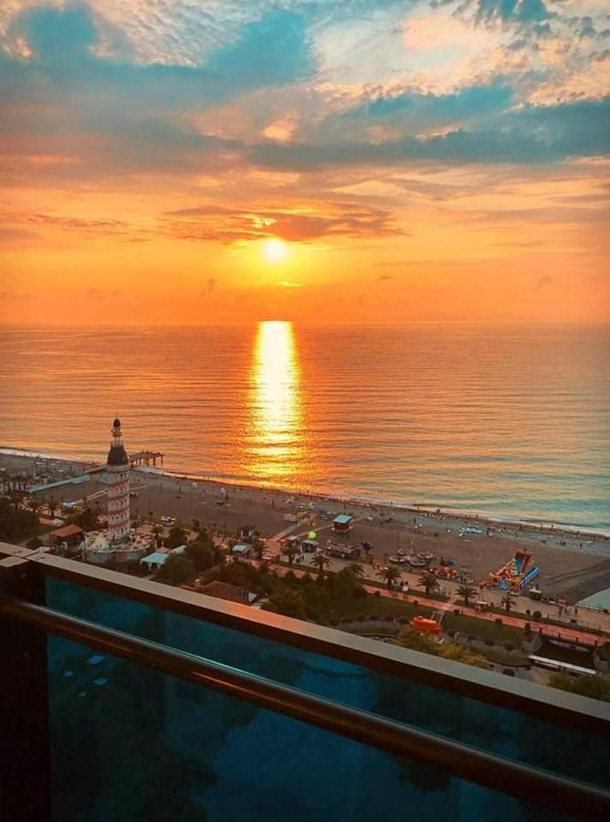 Apartment Twin Towers David Batumi Exterior photo