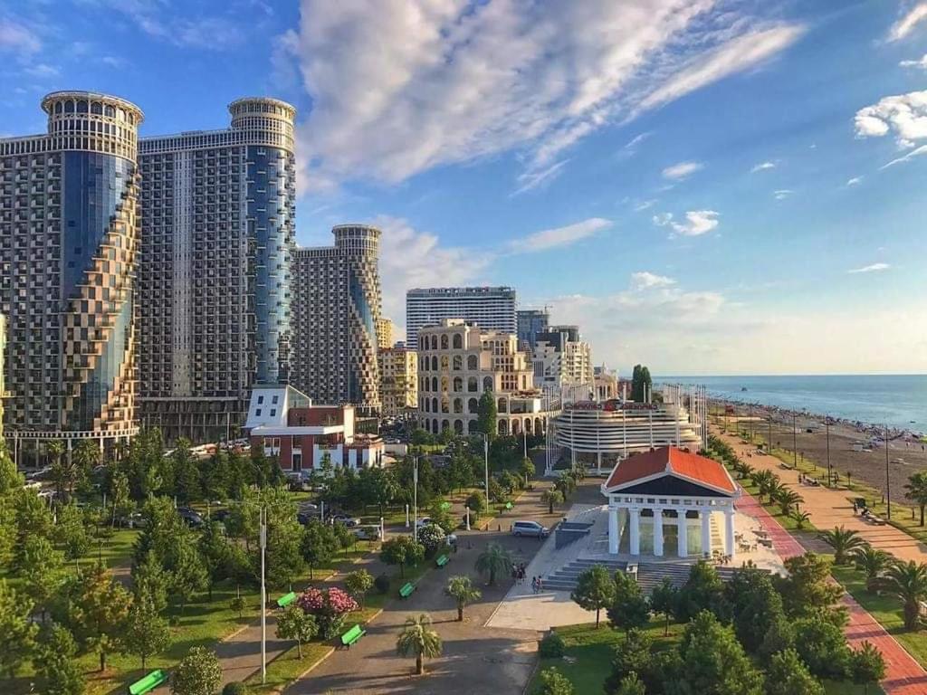 Apartment Twin Towers David Batumi Exterior photo