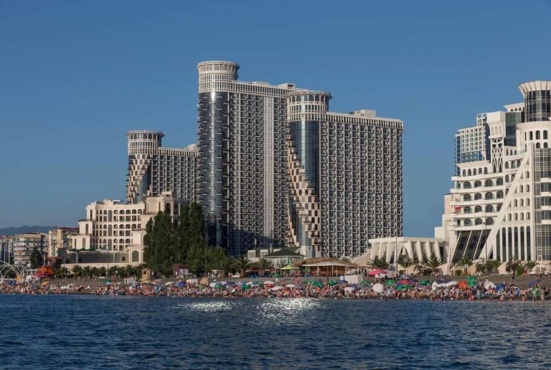 Apartment Twin Towers David Batumi Exterior photo